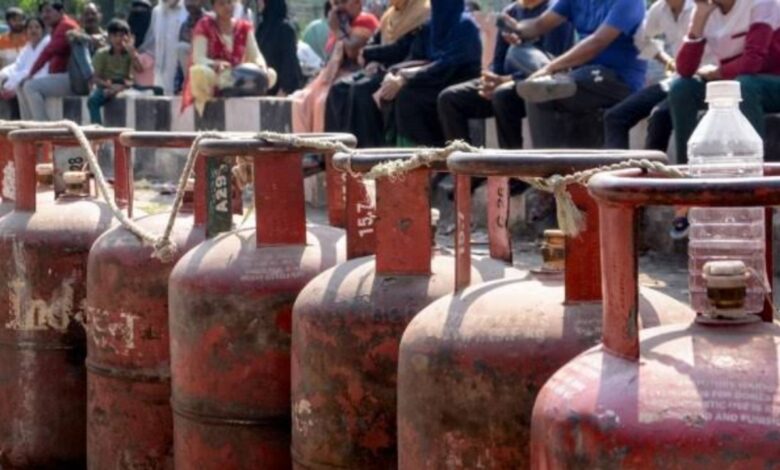 LPG Cylinder can be Booked in 25 Days Instead of 45 Days!